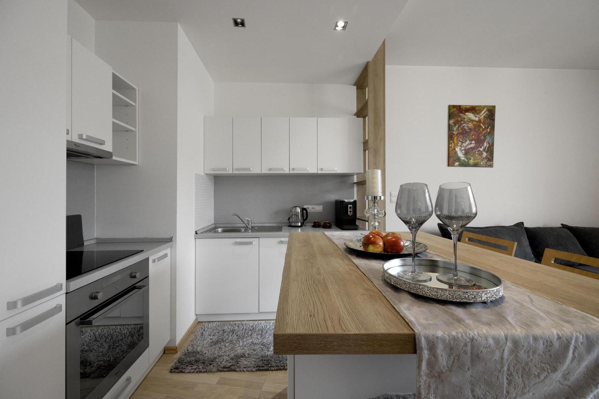 Revon Art-Deco Apartment Laurinska Pozsony Kültér fotó